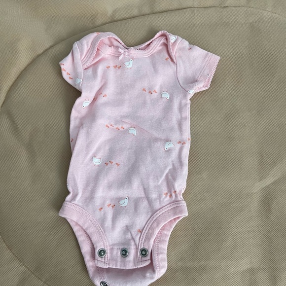 multiple different girl onesies - Picture 4 of 6